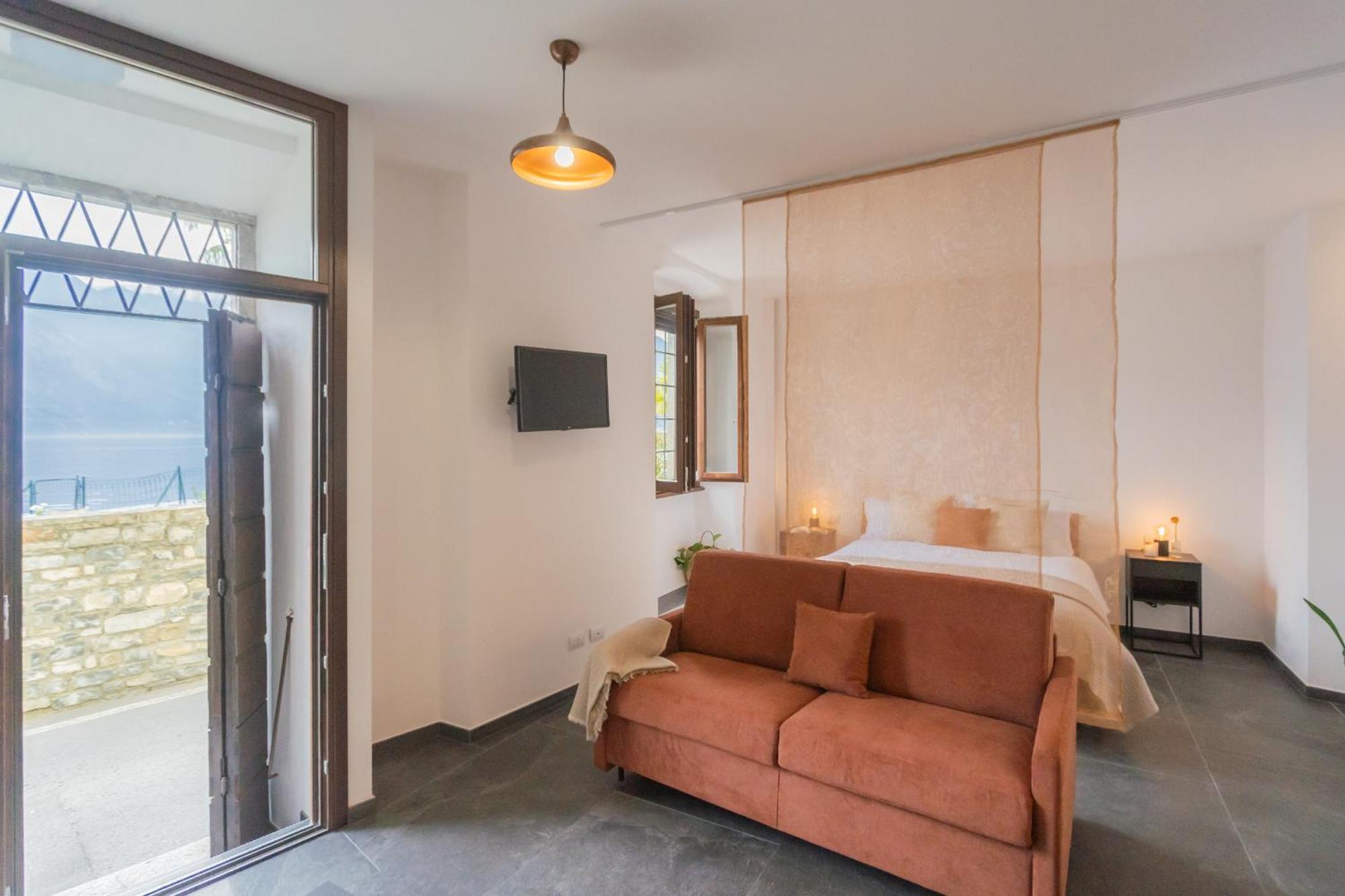 Cozy Nest On The Lake By Rent All Como Tremezzo Esterno foto
